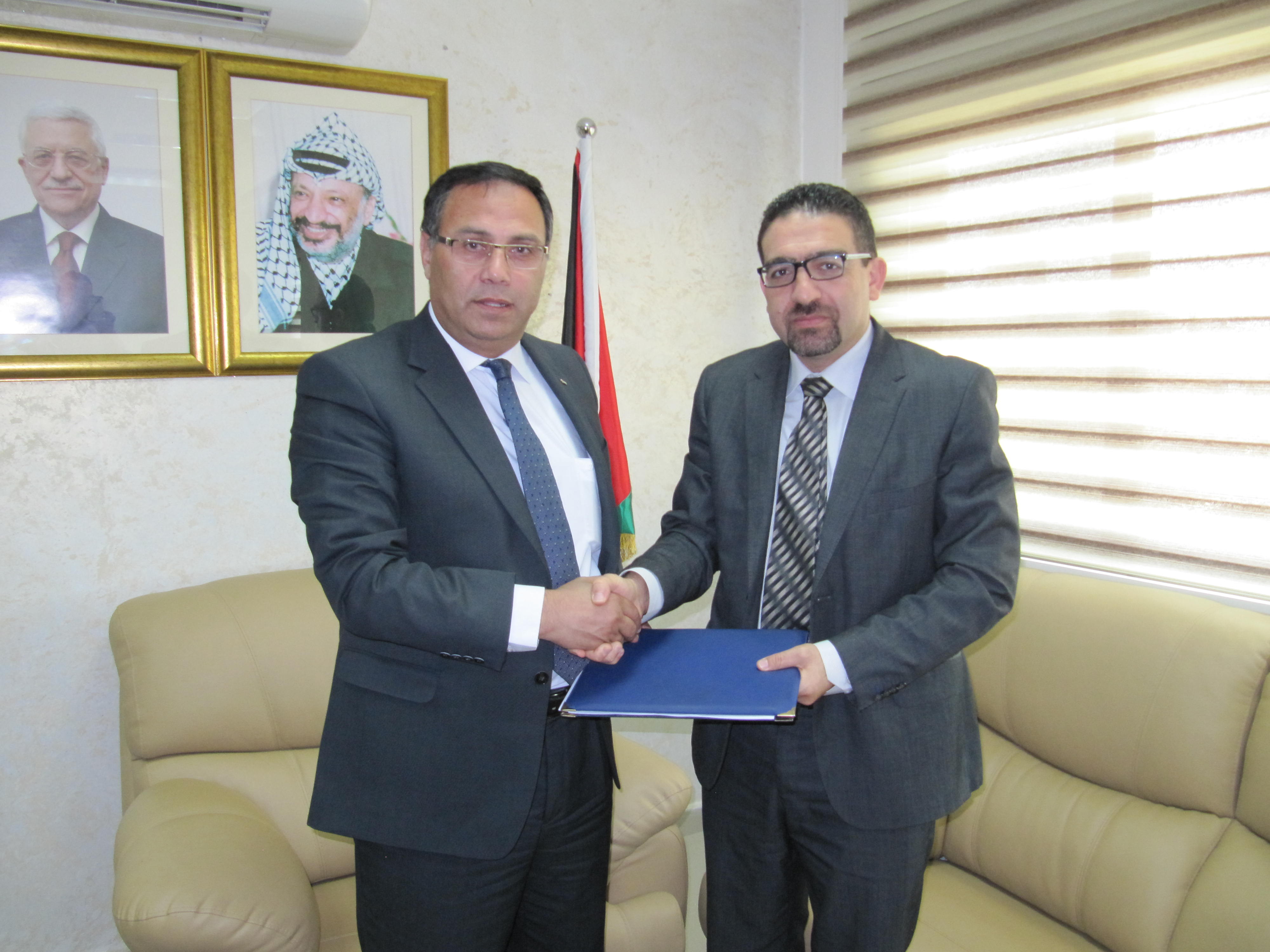 توقيع إتفاقية انضمام موظفي الهيئة المستقلة لحقوق الإنسان وانتفاعهم بأحكام قانون التقاعد العام رقم 7 لسنة 2005