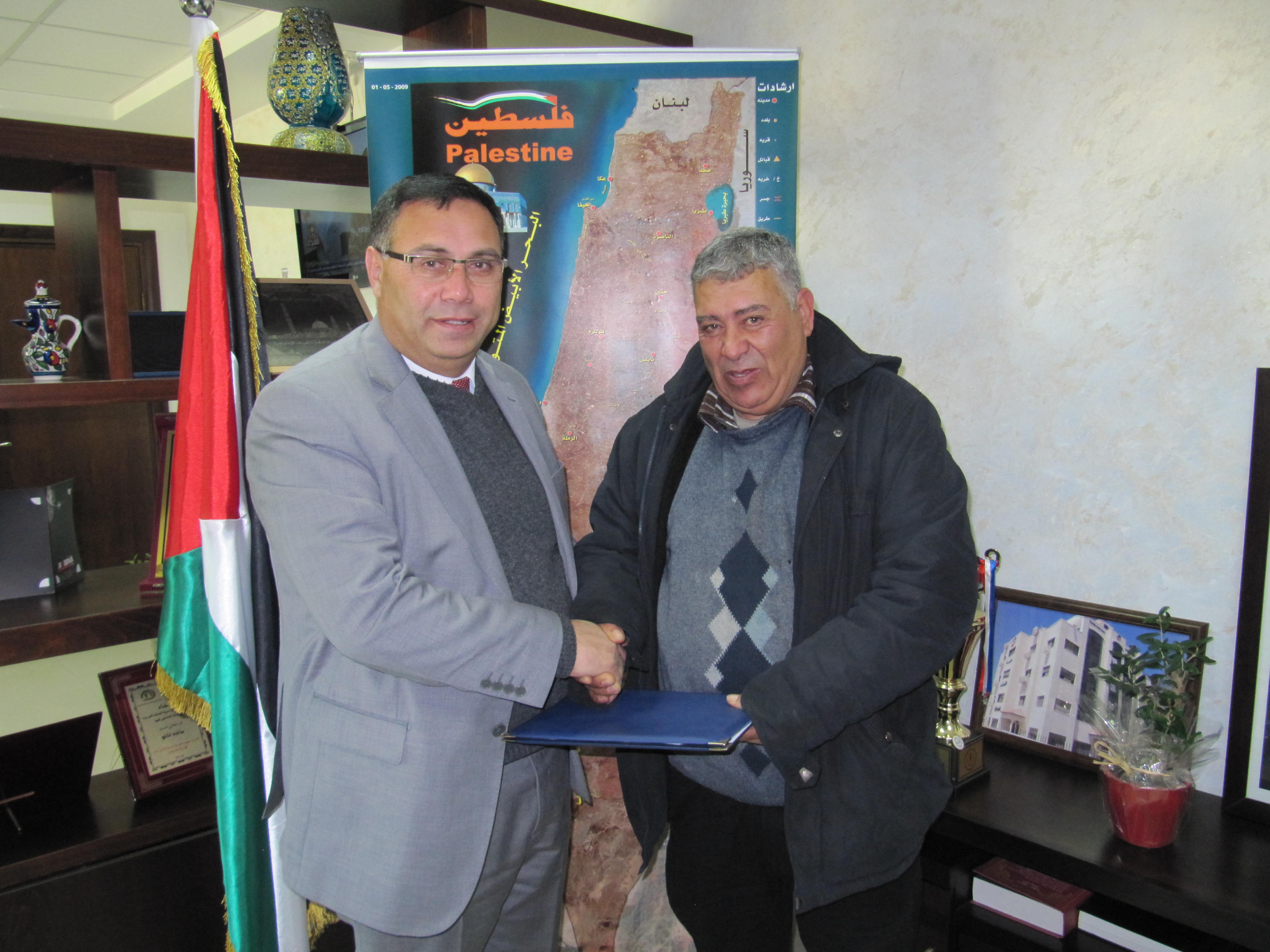 توقيع إتفاقية انضمام موظفي بلدية دير استيا وانتفاعهم بأحكام قانون التقاعد العام رقم 7 لسنة 2005