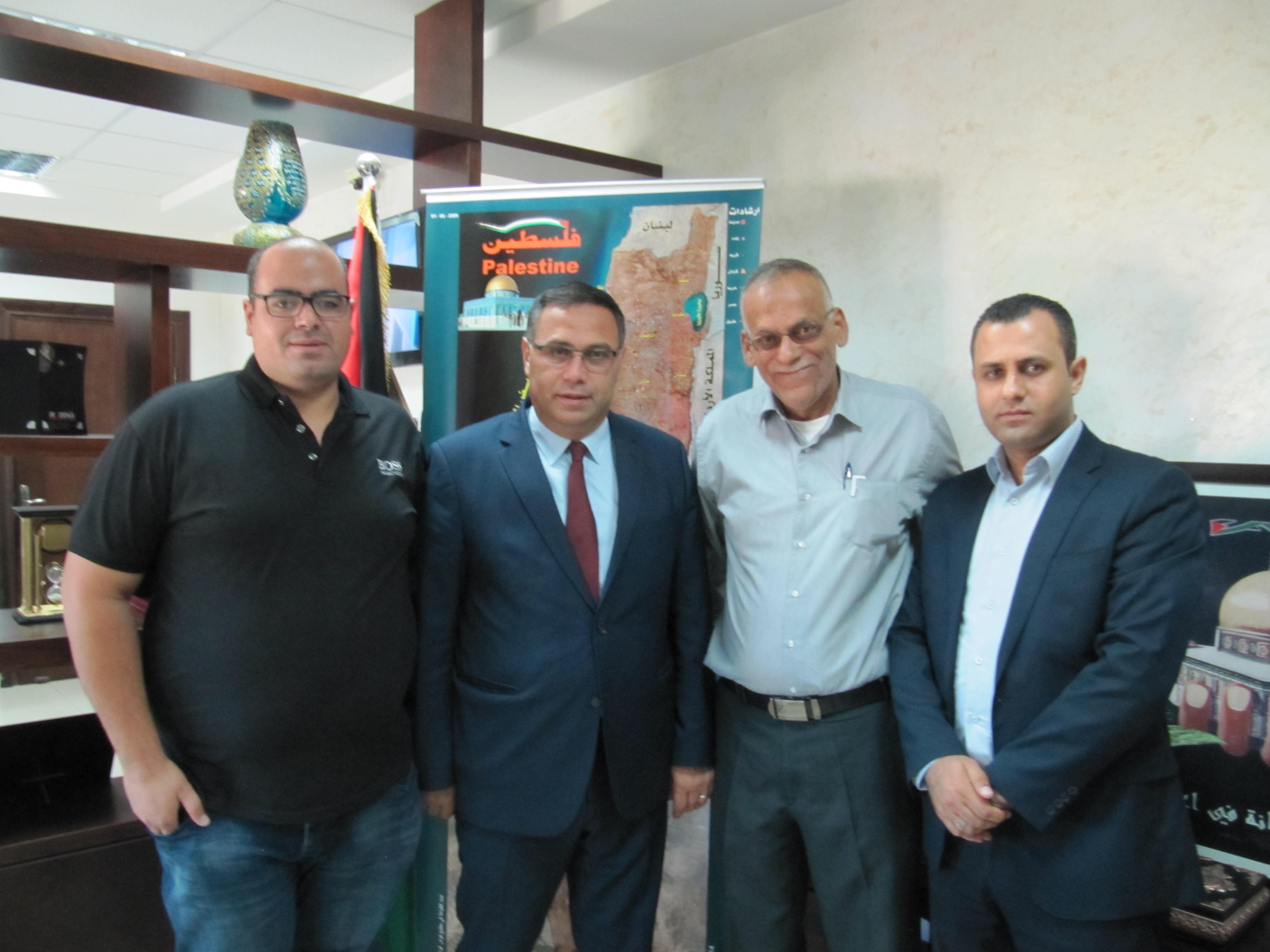 توقيع إتفاقية انضمام موظفي بلدية قصرة وانتفاعهم بأحكام قانون التقاعد العام رقم 7 لسنة 2005